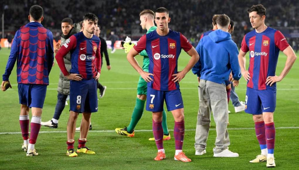 La gran ausencia: La derrota 4-1 del FC Barcelona frente al PSG en el partido de vuelta de los cuartos de final de la Champions League, afectó a los culés no sólo por el hecho de haber quedado eliminados del prestigioso torneo, sino también porque hizo que quedaran fuera del Súper Mundial de Clubes de la FIFA de 2025.