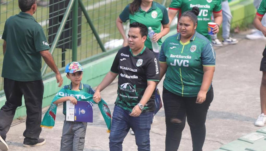 Bellas chicas y la fiesta del Yankel: ambientazo en el Marathón vs Génesis