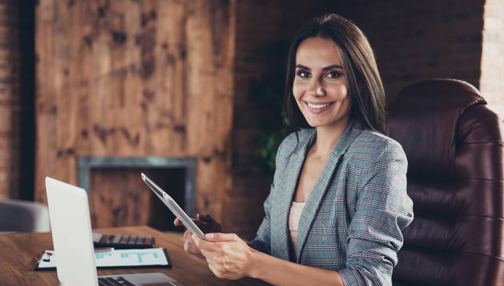 10 tips para ser elegante en el trabajo