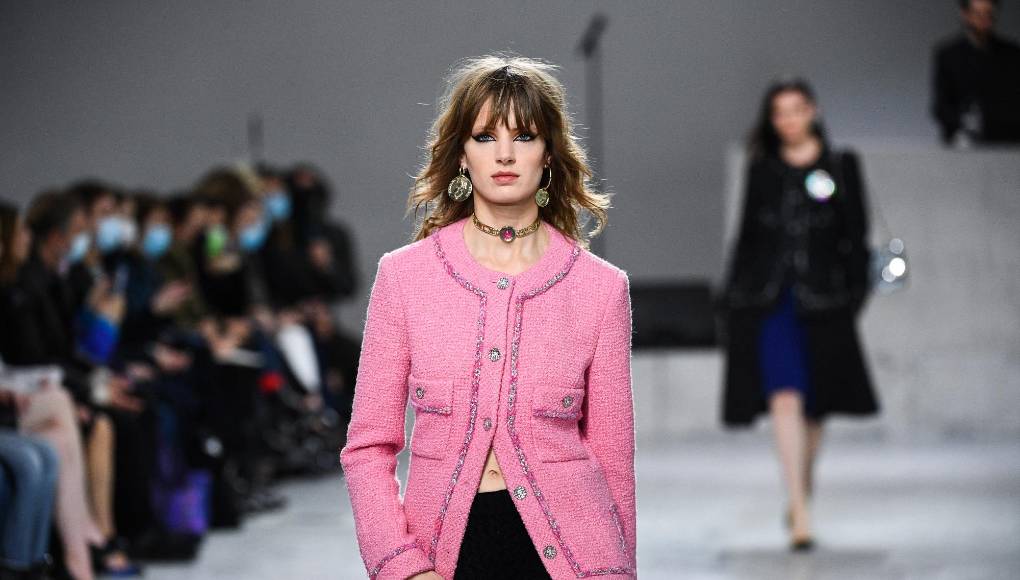 Rap y lentejuelas: la audacia de Chanel a las puertas de París