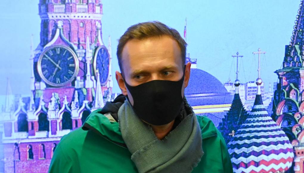 En 2013, quedó segundo en las elecciones municipales de Moscú, un logro que impulsó su visibilidad.