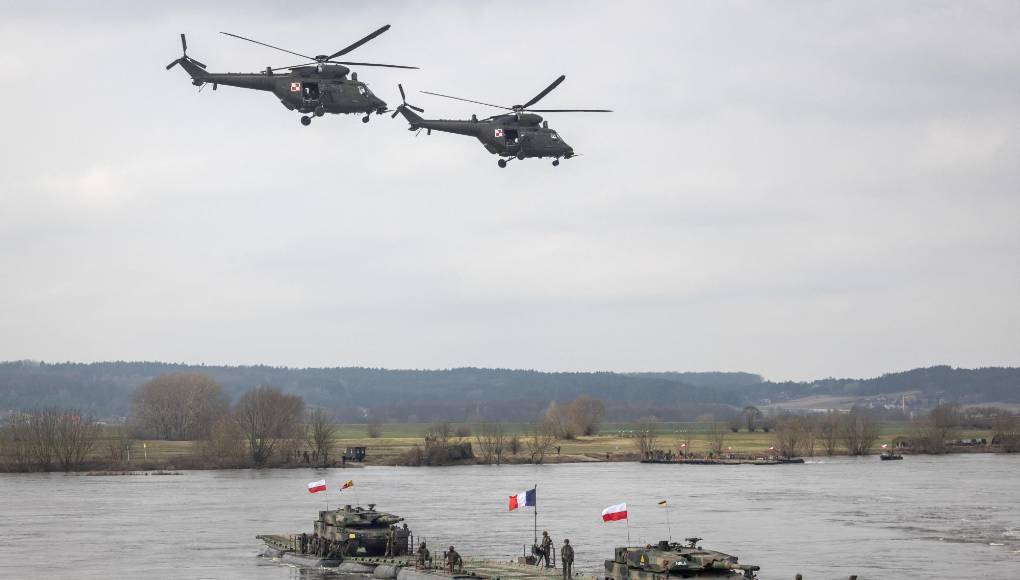 Veinte mil soldados y tres mil quinientas unidades de equipo de 9 países de la OTAN, entre ellos España, exhibieron este lunes su capacidad de respuesta en un ejercicio militar que pasaba por cruzar de manera táctica el río Vístula, en Polonia, con un claro objetivo: demostrar que la Alianza está preparada para afrontar cualquier ataque.