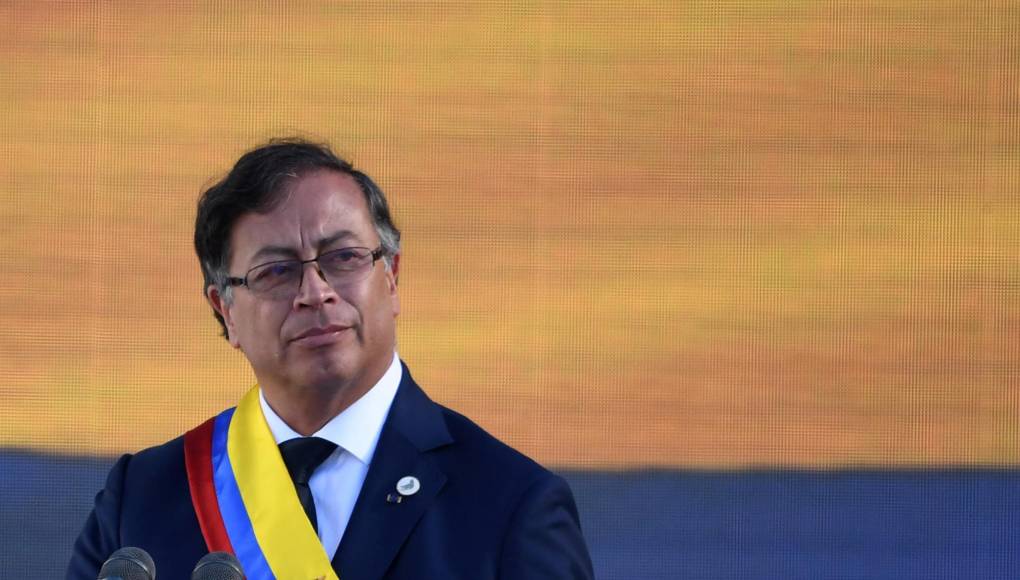 Nuevo gobierno de Colombia propone ley para que los ricos paguen más impuesto