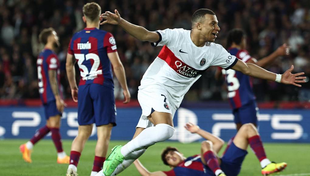 Kylian Mbappé fue el gran protagonista con un doblete frente al Barcelona.