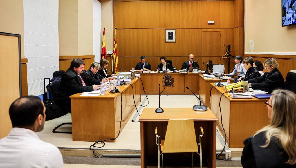 Tras el inicio del juicio, ahora le tocó el turno de declarar al director de la discoteca, Joana Sanz, su pareja en ese momento, y su amigo Bruno, este último con un cambio en su versión a lo que dijo hace unos meses.