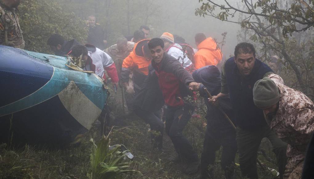 El helicóptero Bell 212 en el que viajaba Raisi desapareció el domingo por la tarde cuando sobrevolaba una región montañosa de <b>Irán</b> con condiciones meteorológicas difíciles, con lluvia y una densa niebla.
