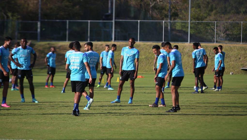 Bengtson: “Esos son los partidos lindos que todo jugador quiere jugarlo, tenemos que trabajar muy fuerte, tenemos que prepararnos acá sabiendo que es un partido definitivo y, primero Dios, que todo pueda salir bien. Al final, hay que esperar para ver si podemos estar”.