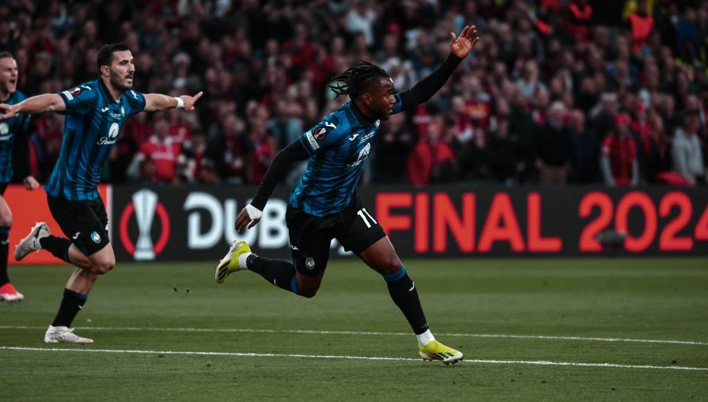 El Atalanta, con un triplete de su atacante nigeriano Ademola Lookman, conquistó su primera Europa League y puso fin a la racha de 51 partidos sin perder esta temporada del Bayer Leverkusen al imponerse 3-0 este miércoles en Dublín.