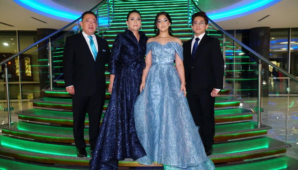 Jorge Laínez, Siria Pérez, Emma Laínez y Héctor Laínez