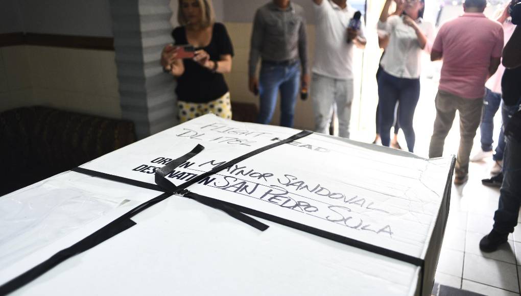 En Azacualpa, Maynor era “un líder, una persona de buen corazón y apoyaba a todos los que podía, era muy servicial”, subrayó Portillo, quien indicó que el hondureño deja un hijo de 18 años y otra de seis.