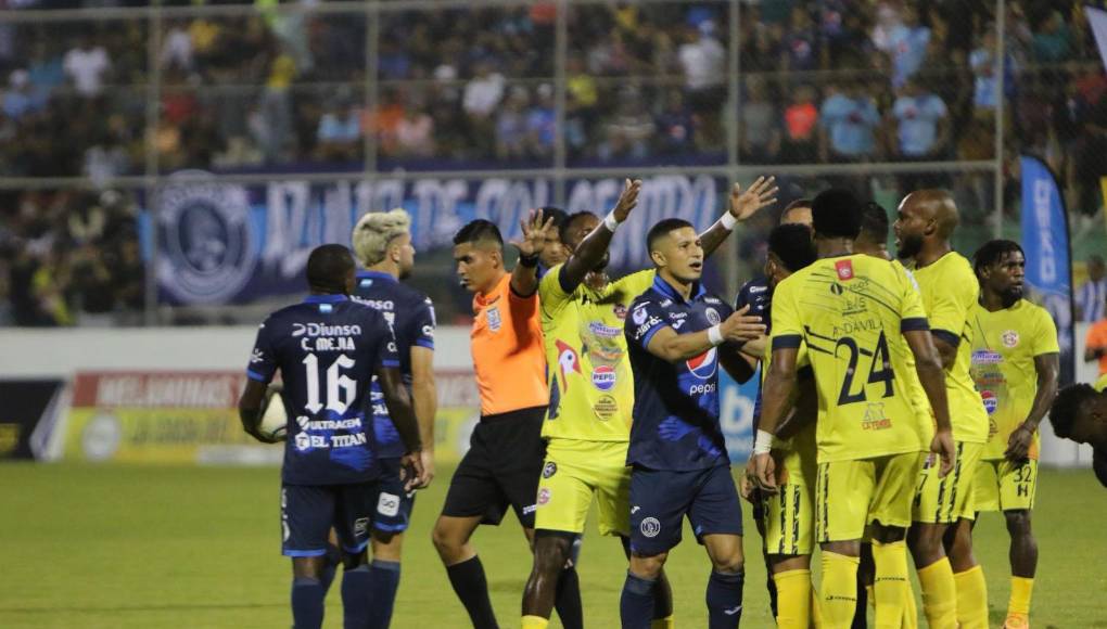 El Génesis se quedó con nueve hombres tras la expulsión en el último minuto de Stiven Dávila, quien le soltó una fuerte patada a Serrano. Con este resultado, Motagua llegó a siete puntos y el Génesis se quedó con dos.