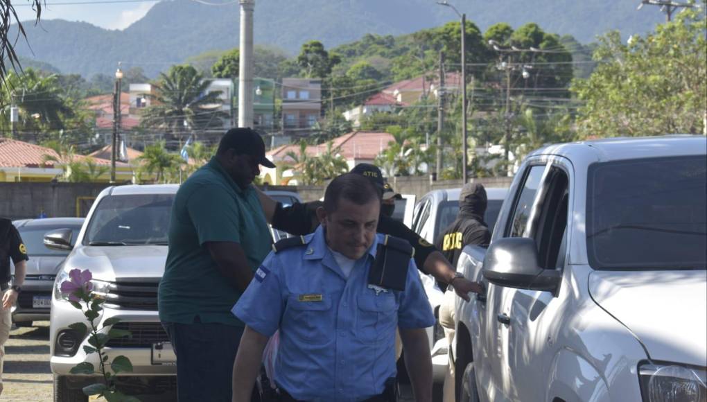 Agentes antidrogas afirmaron que “Los Isleños” eran los encargados de transportar a barcos pesqueros los cargamentos de estupefacientes que venían de Colombia y Venezuela y luego llevarlos a Roatán.