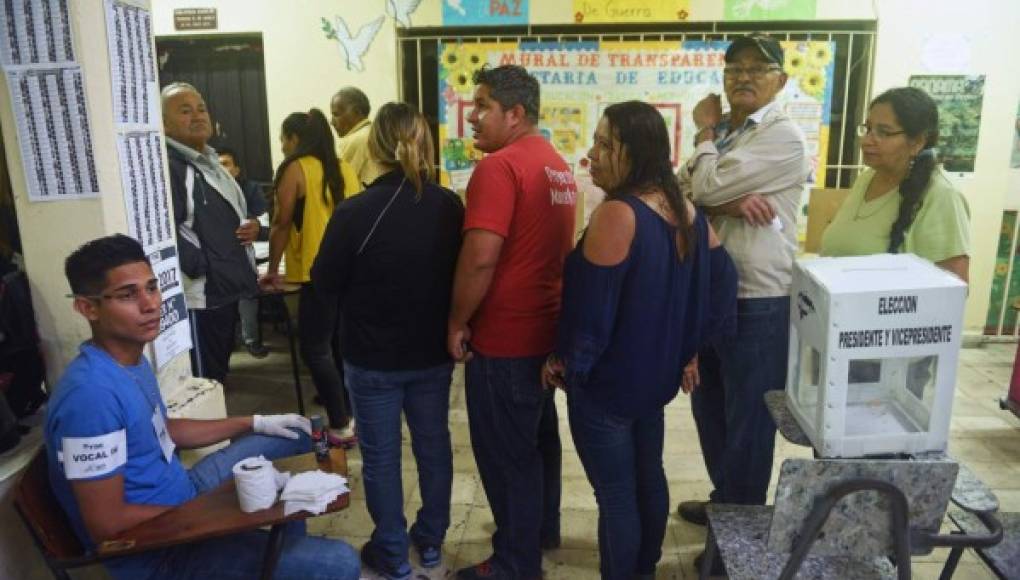 Eurodiputados observan elecciones de Honduras que transcurren con normalidad