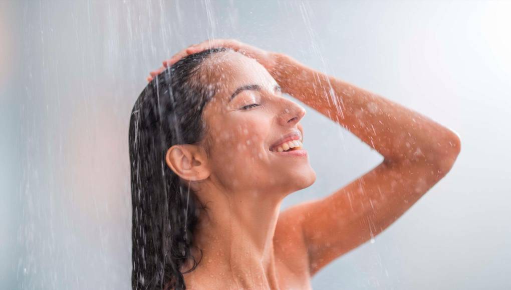 10 beneficios de bañarse con agua fría