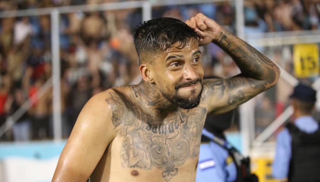 Gabriel Araújo y una emoción al celebrar el pase a la final del Clausura 2024. 