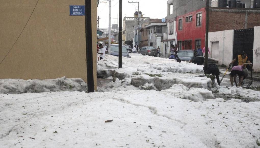 Ante este escenario, el gobernador del estado de Puebla, Sergio Salomón Céspedes, activó un plan de atención y emergencia, el cual se coordinó con agentes del Ejército Mexicano.
