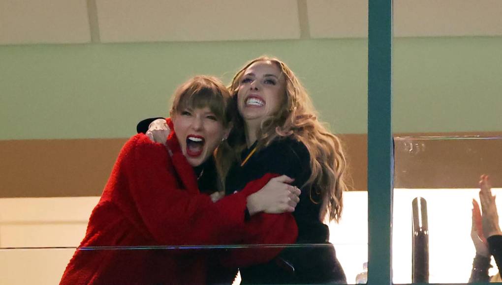 Así lo comentó:’Él es el tipo más divertido. Sigue siendo el tipo más genial. Lo ha hecho muy divertido. ¡Lo ha hecho interesante y emocionante, incluso para mí!’