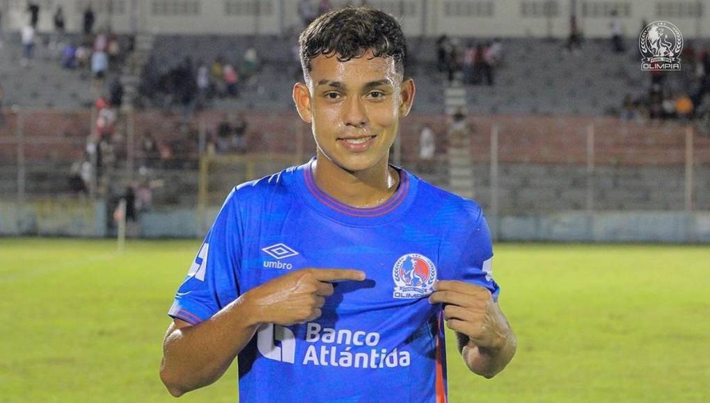 Carlos Matute - Llegó al Olimpia proveniente del Victoria de La Ceiba y era para hacerle sombra a Carlos Pineda, pero Pedro Troglio no echa mano de él ni aún estando Pineda lesionado. Solo ha disputado 14 minutos en el campeonato.