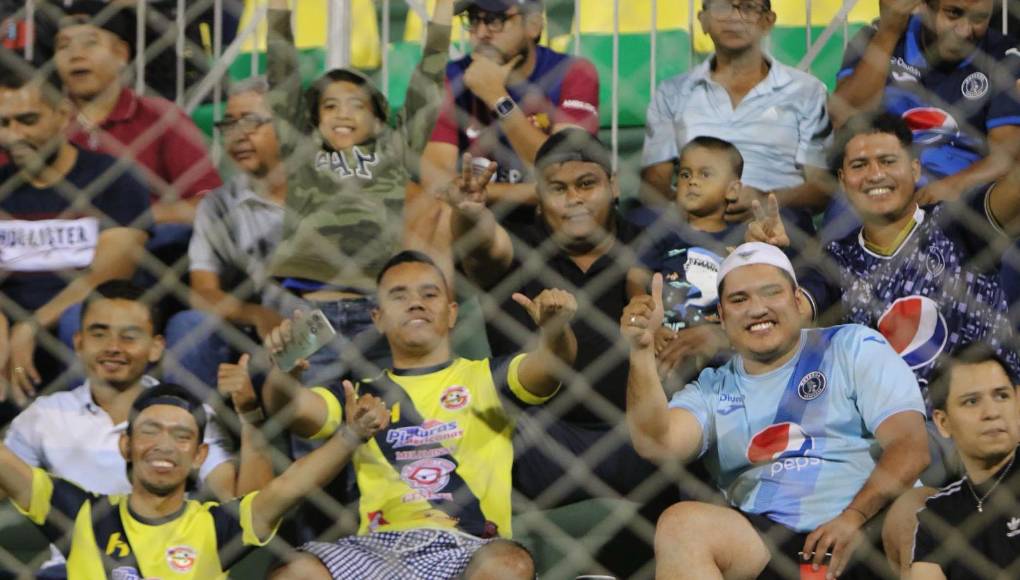 El Estadio Carlos Miranda de Comayagua fue el escenario que recibió el lindo partido , que terminó con un gol histórico en el fútbol hondureño.