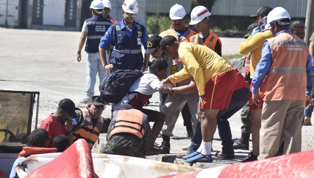 Lo sucedido ha puesto a reflexionar a las autoridades en la necesidad de ser más rigurosos con el registro de las personas que viajan en los barcos pesqueros fuera de la tripulación que registran. 