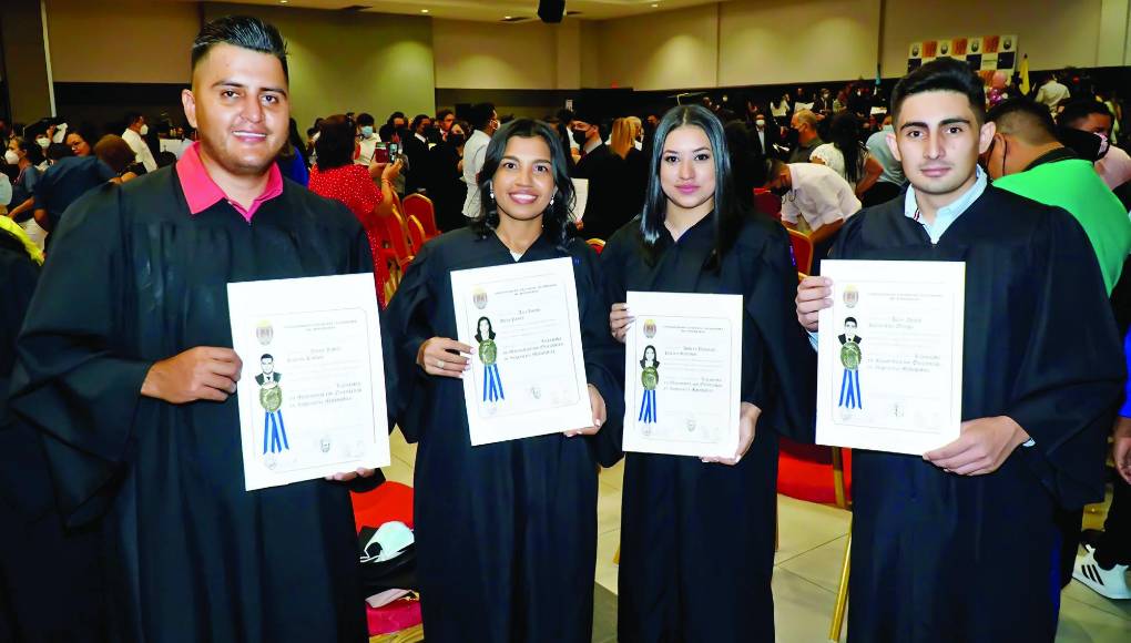 Jorge Ramos, Ana Ávila, Andrea Pascua y Arlin Henríquez