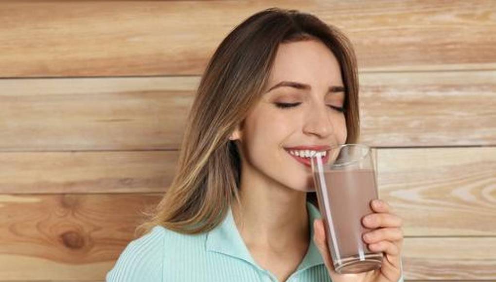 Licuado de proteína con nueces y avena: receta para ganar músculo