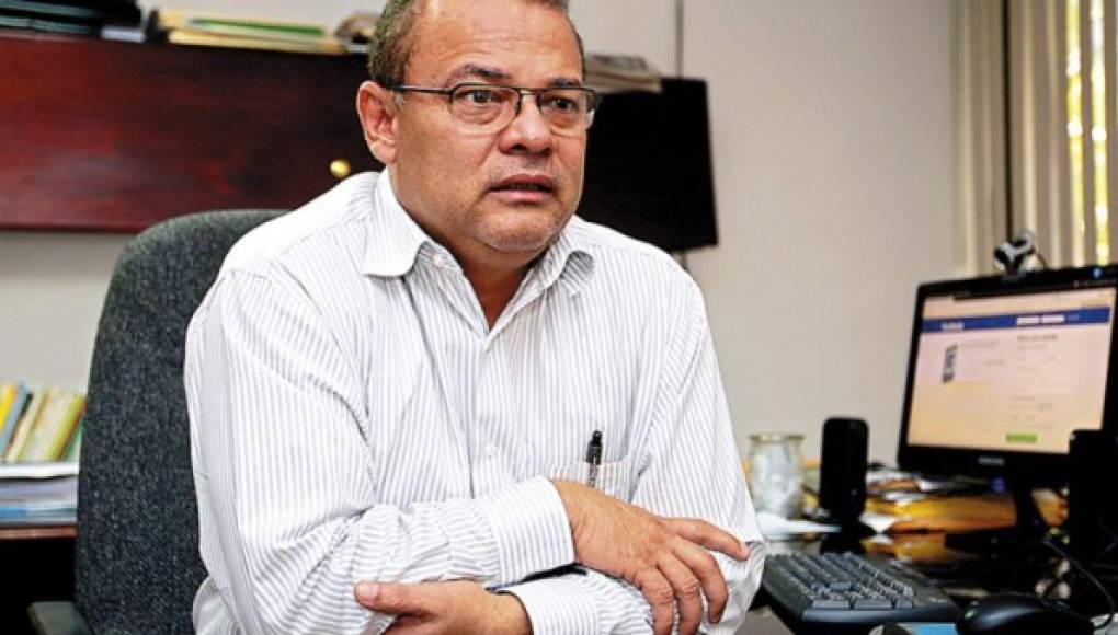 Andrés Pavón renuncia a su cargo en la Conadeh