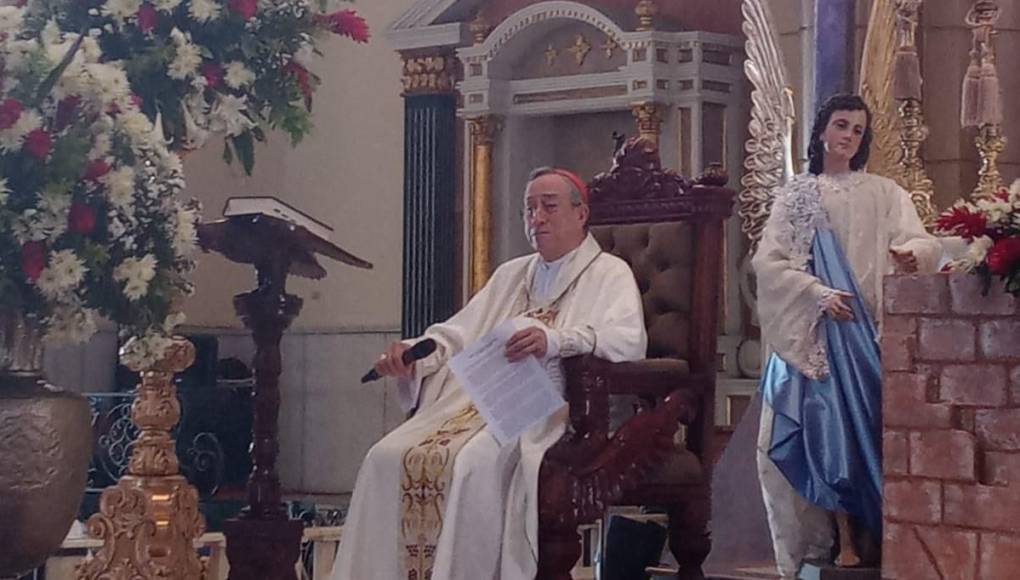 Cardenal pide “luchar contra la injusticia” en la homilía de Domingo de Resurrección