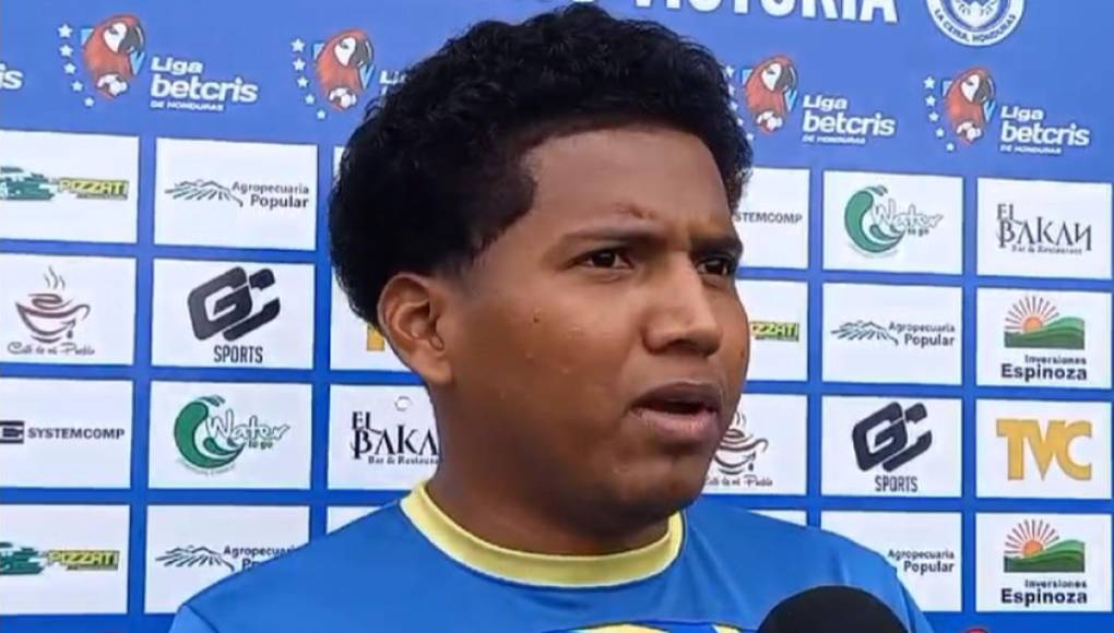 Elder Torres - Solamente representó en 4 partidos al Victoria, para decidir cerrar su capítulo como futbolista de los lecheros y romper su convenio, a mitad de torneo, con la entidad ceibeña.