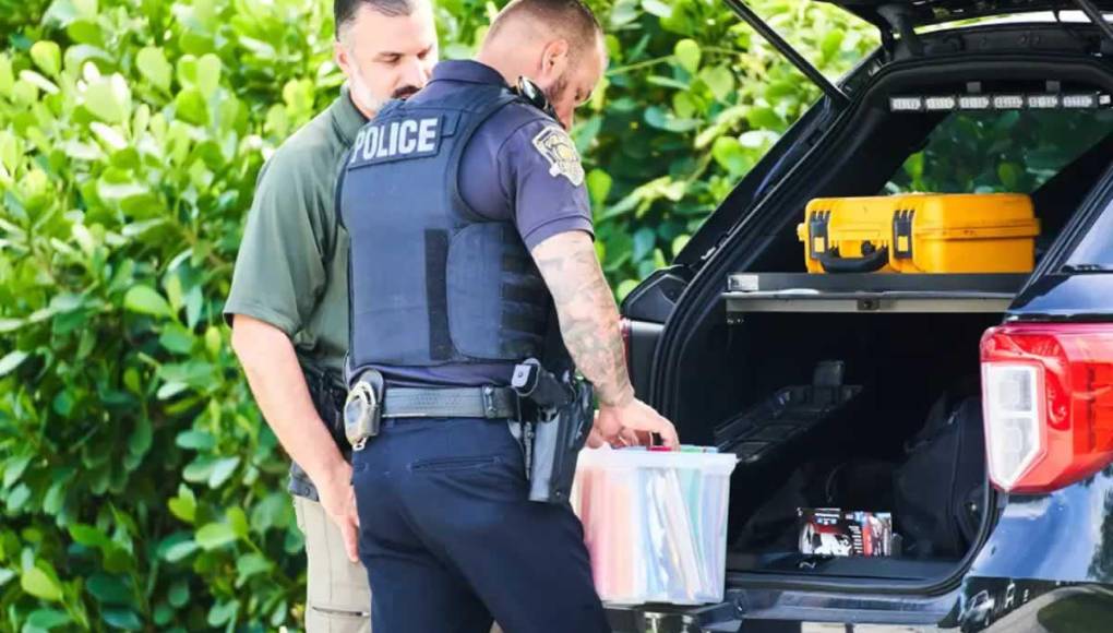 La policía de Davie ha dicho que la investigación preliminar no apunta a ningún acto criminal. A pesar de ello, la investigación sigue en curso para esclarecer los detalles de este lamentable suceso que ha dejado consternada a la comunidad local.