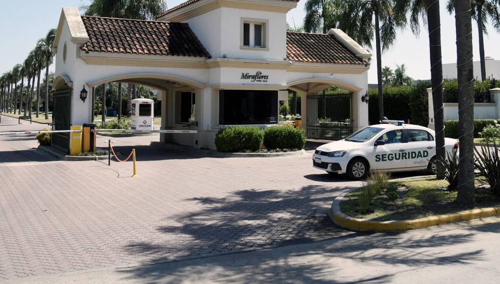 “Allí tiene domicilio el propio Di María”, dijo a la AFP un vocero del Ministerio Público de la Acusación (MPA) local, quien adelantó que interviene en la investigación “el gabinete criminalístico de la Policía de Investigaciones” de Rosario.