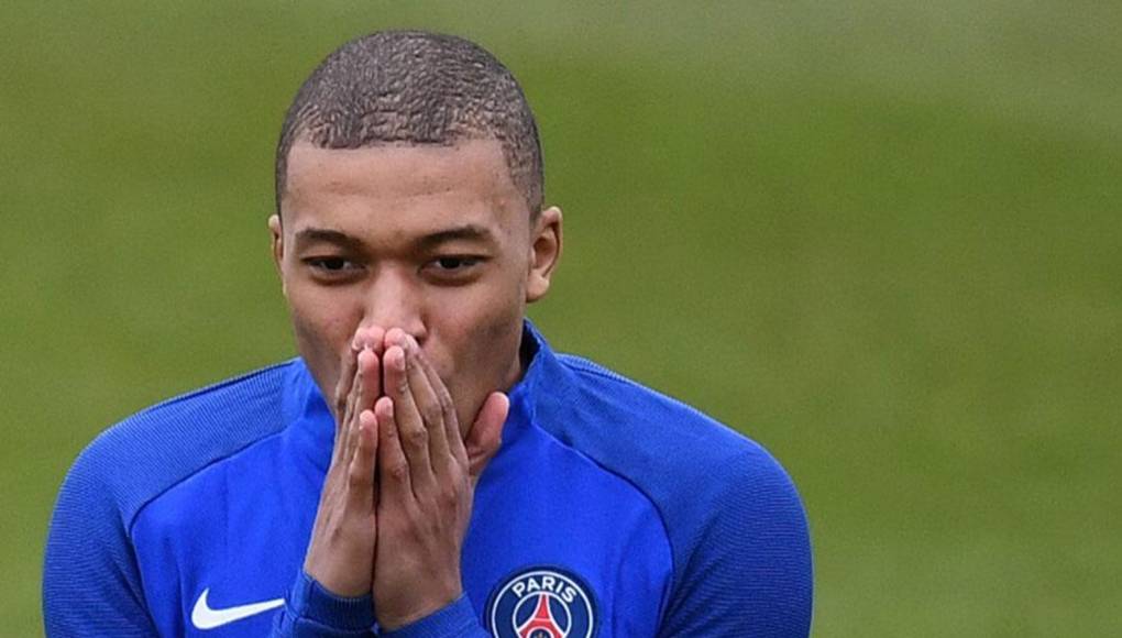 Kylian Mbappé y su futuro sigue generando noticias en las últimas horas. Ahora se ha conocido el pacto que hizo el futbolista con el París Saint Germain de Francia.