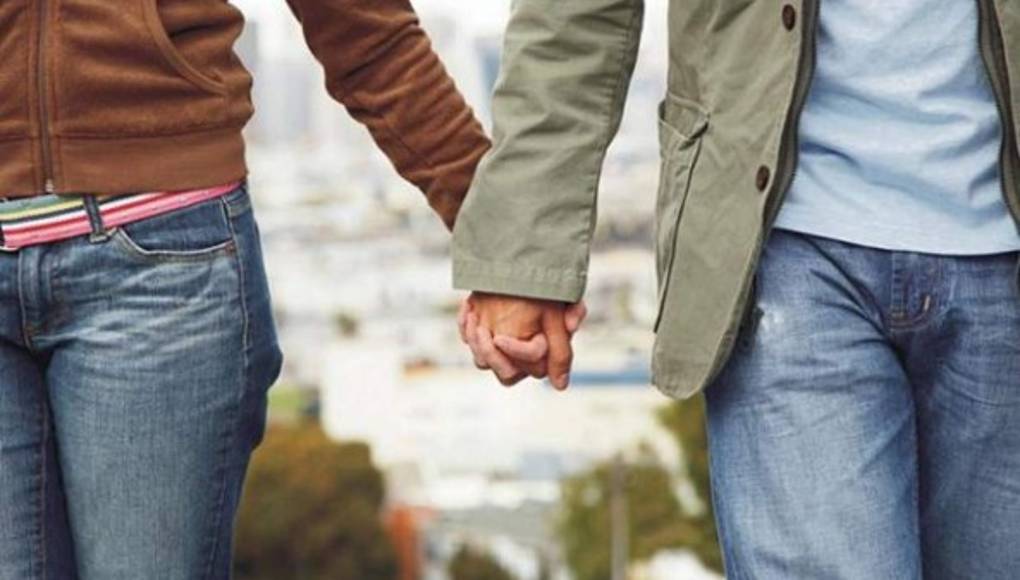 Le atraen los hombres mayores