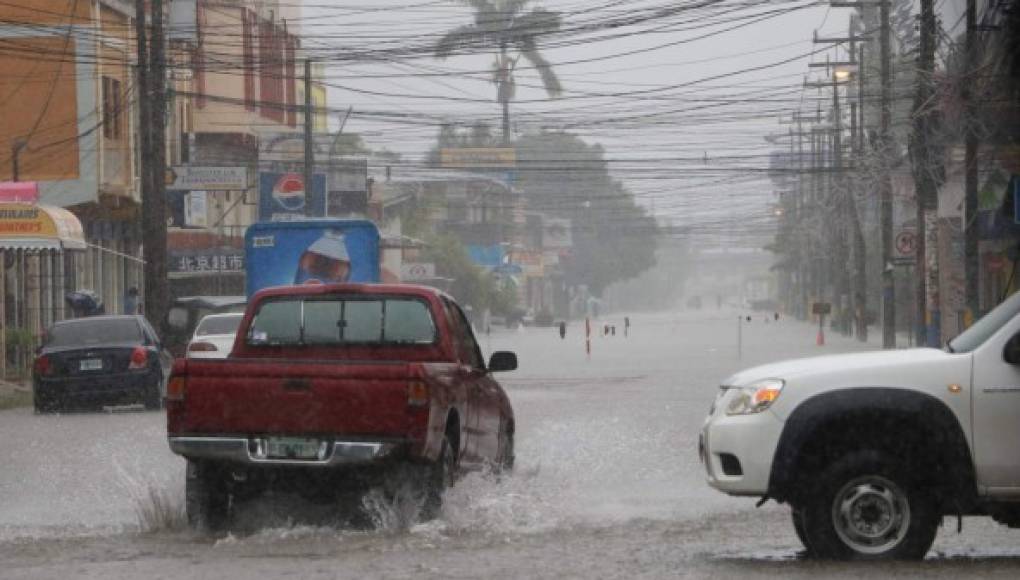 Continúa alerta por lluvias en zona del Caribe y noroccidente