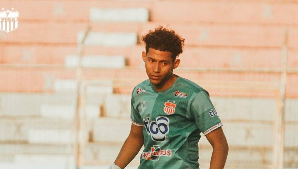 José Valdéz (21 años / Portero) : Disputó 7 partidos en la temporada con el Vida y demostró sus credenciales como guardameta. Un jugador de procesos de selección.