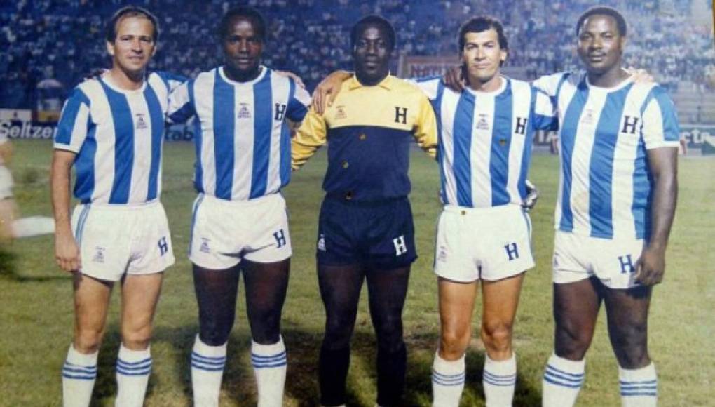 En la hexagonal de 1980, la camisa de visita.