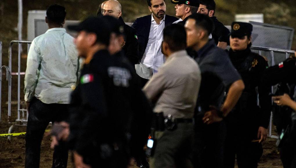 El evento cerraba la campaña de la candidata de Movimiento Ciudadano a la alcaldía de San Pedro, Lorenia Canavati, quien estaba acompañada por Álvarez <b>Máynez</b>. También participaban candidatos a senadurías y diputaciones por el mismo partido. 