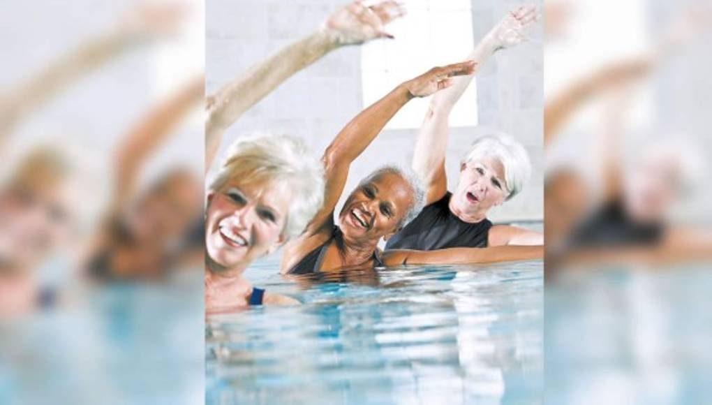 Ejercicio acuático, ideal para las personas de la tercera edad