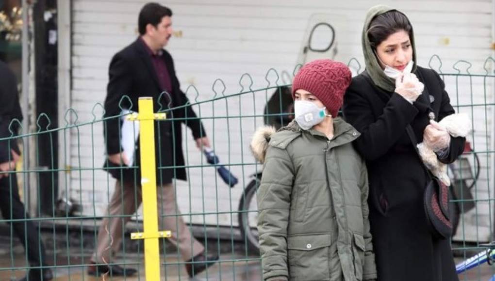 Ascienden a 43 los muertos por coronavirus en Irán y las escuelas siguen cerradas