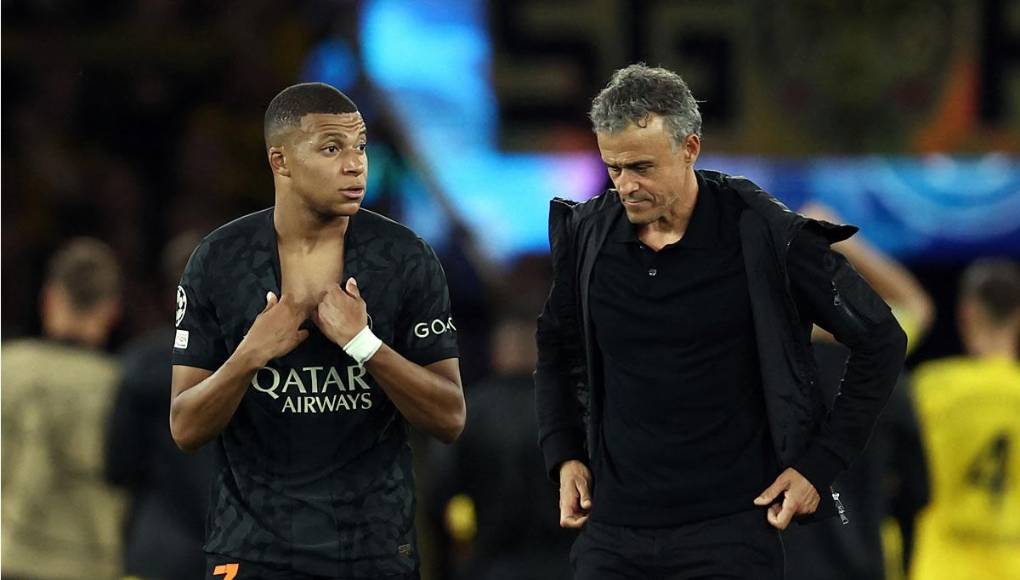La prensa francesa ha informado que Mbappé y Luis Enrique tuvieron una reunión la mañana del sábado en el campus de entrenamiento del PSG, según el diario RMC Sports.