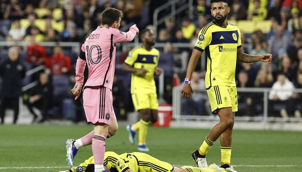 Messi protagonizó un caliente cruce con el centrocampista panameño Aníbal Godoy del Nashville.