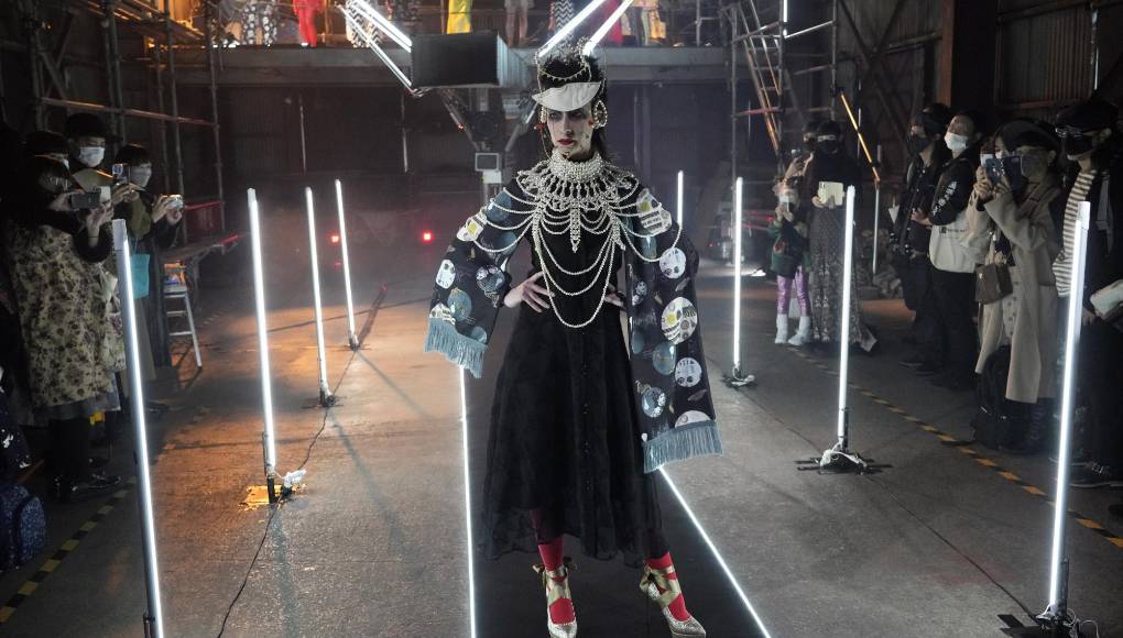 La pasarela Otoño/Invierno de “Pays des fees” en la semana de la moda de Tokio