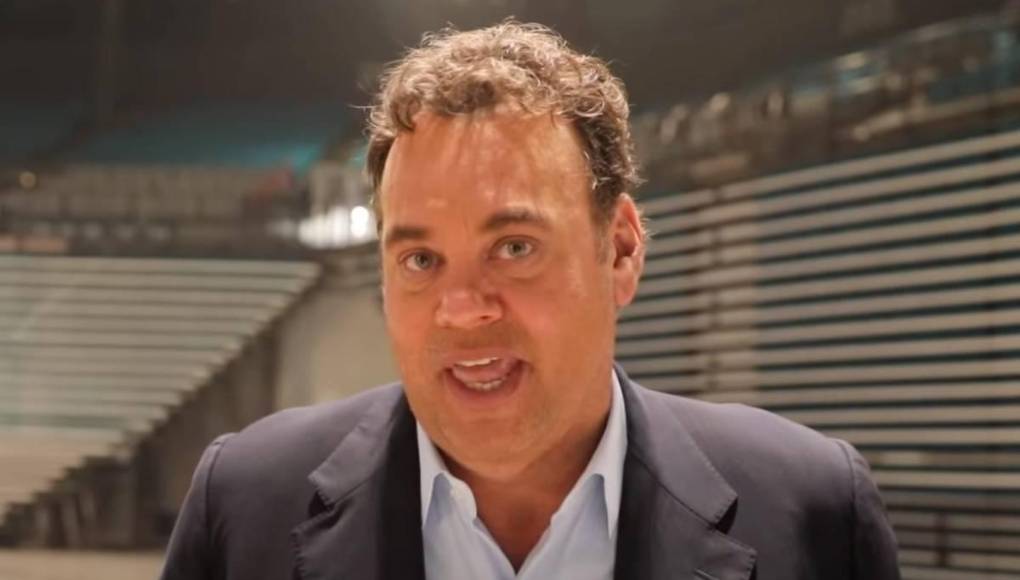 A raíz de todo eso, dónde Puentes cuestionó la manera en que genera controversia, llevando a que el periodista lo llamara “mediocre y fracasado”.