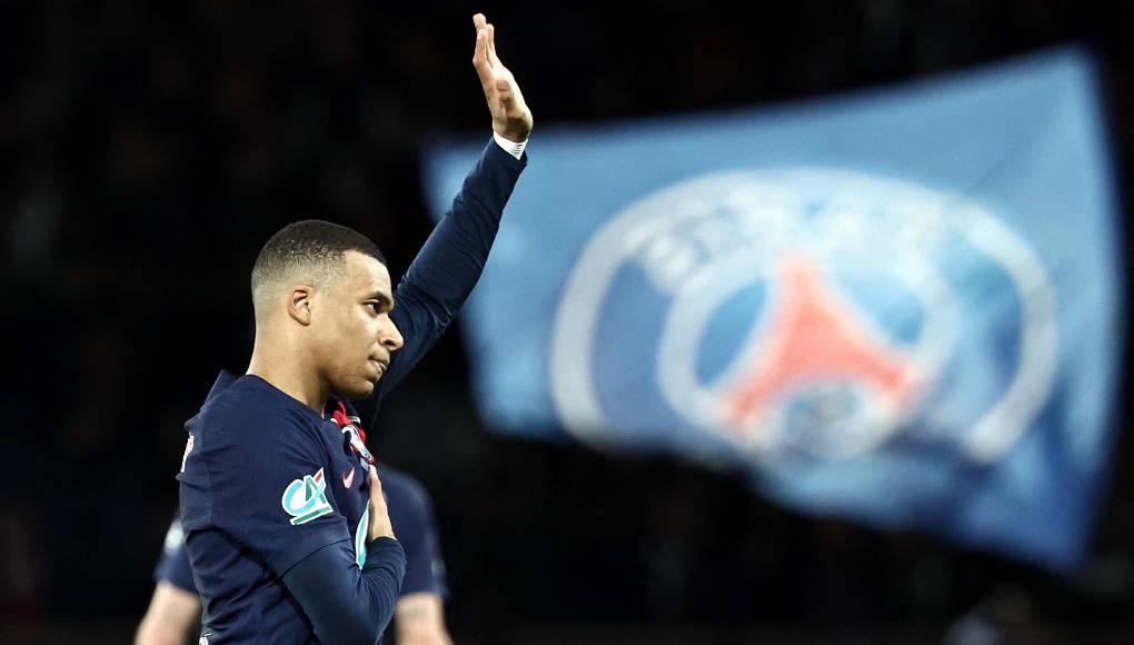 “Estoy listo y, como siempre, no me voy a esconder”, dijo convencido Mbappé, avisando al Barcelona, equipo al que ya se enfrentó en los octavos de final de la máxima competición de clubes en el curso 2020/21.