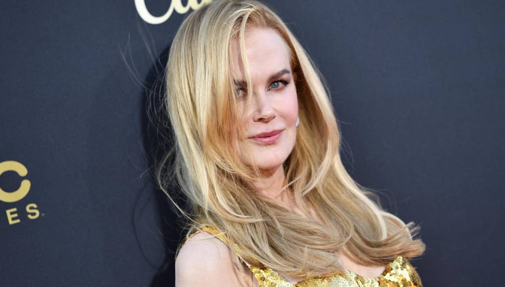 Nicole Kidman lució muy hermosa en la ceremonia que rindió tributo a su trabajo en la insdustria del cine.