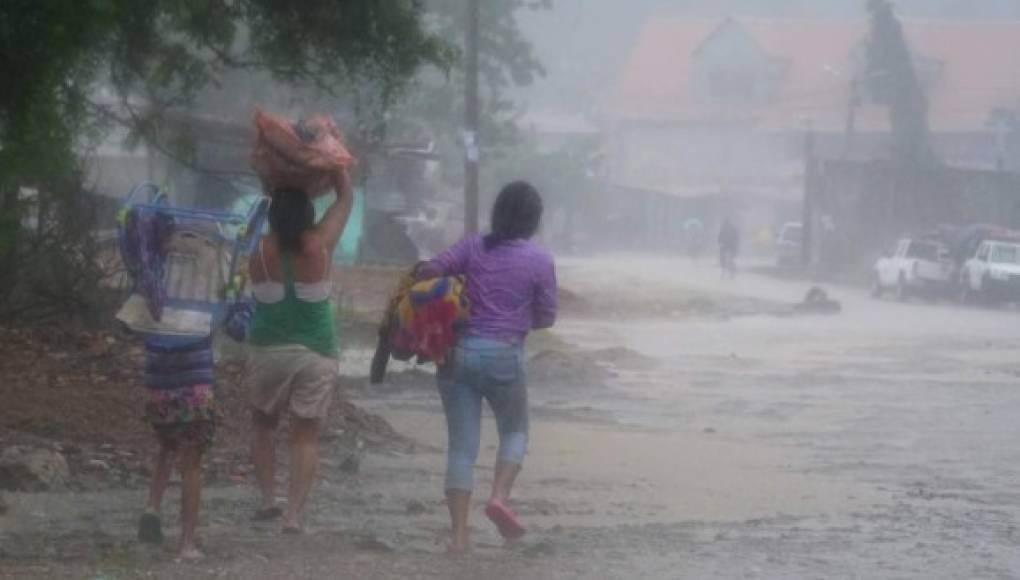 Alerta verde en los municipios del Valle de Sula por ingreso de onda tropical