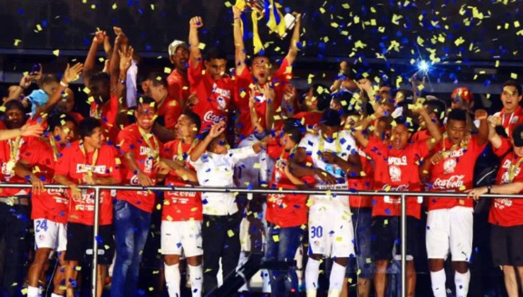 Los penales dan el título de campeón de Honduras al Olimpia