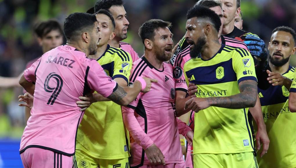 Aníbal Godoy no se achicó ante Messi y Suárez y se paró de frente, cara a cara.