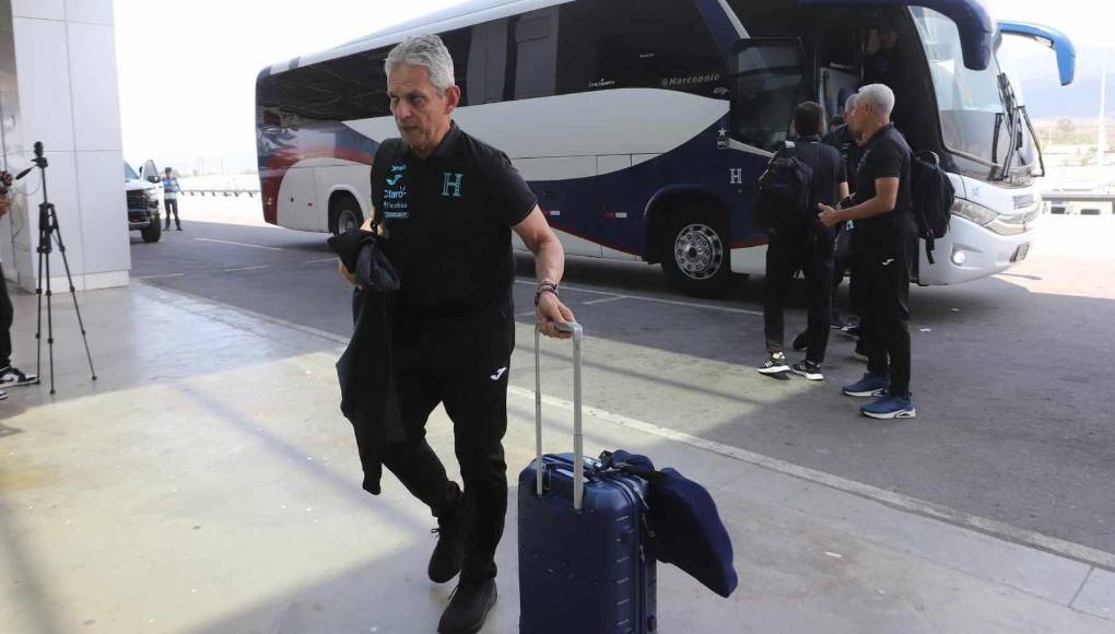 La ‘H’, comandada por el estratega Reinaldo Rueda, arribó a tempranas horas de la tarde al Aeropuerto Palmerola para su viaje rumbo a tierras norteamericanas.