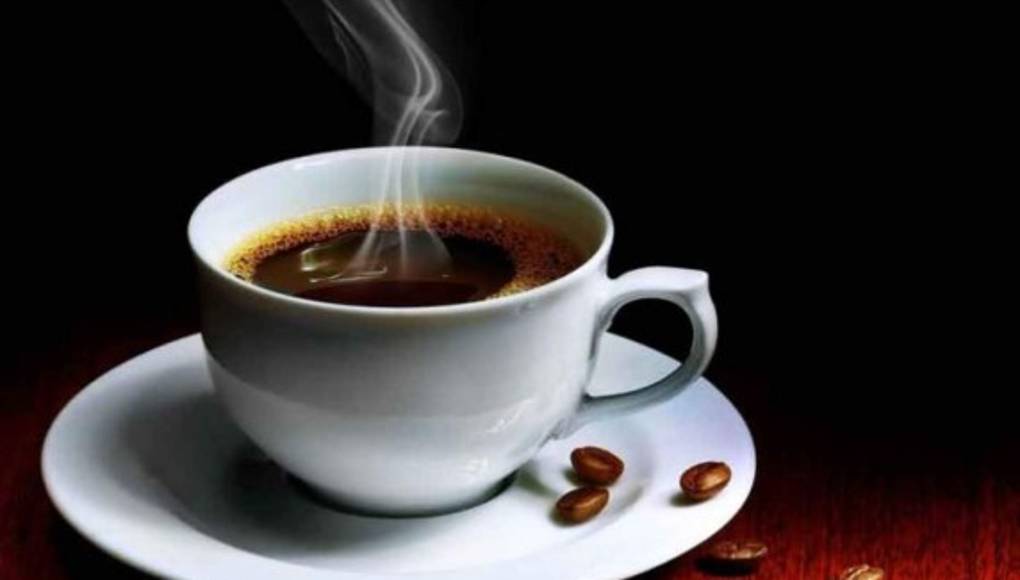 Tomar cafeína de noche podría perturbar el reloj interno del cuerpo